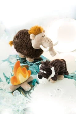 Nici 45312 MagNICI Säbelzahntiger Rodriguez Ca 10cm Stone Age Plüsch 9 Nici 45312 MagNICI Säbelzahntiger Rodriguez Ca 10cm Stone Age Plüsch -Spielzeug Verkauf 45324 45309 45314 10 Milieu 1365x2048