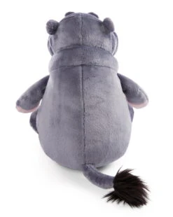 Nici 47978 Nilpferd DJ Nilbert 105cm Sitzend Plüsch Wild Friends GREEN -Spielzeug Verkauf 47975 03 ZA Frei vorl 1633x2048 3