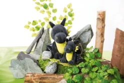 Nici 47996 Kissen Drache Dragor Schwarz-gelb Rechteckig 43x25cm Plüsch Dragonia -Spielzeug Verkauf 47994 06 47993 Milieu 2048x1365 2